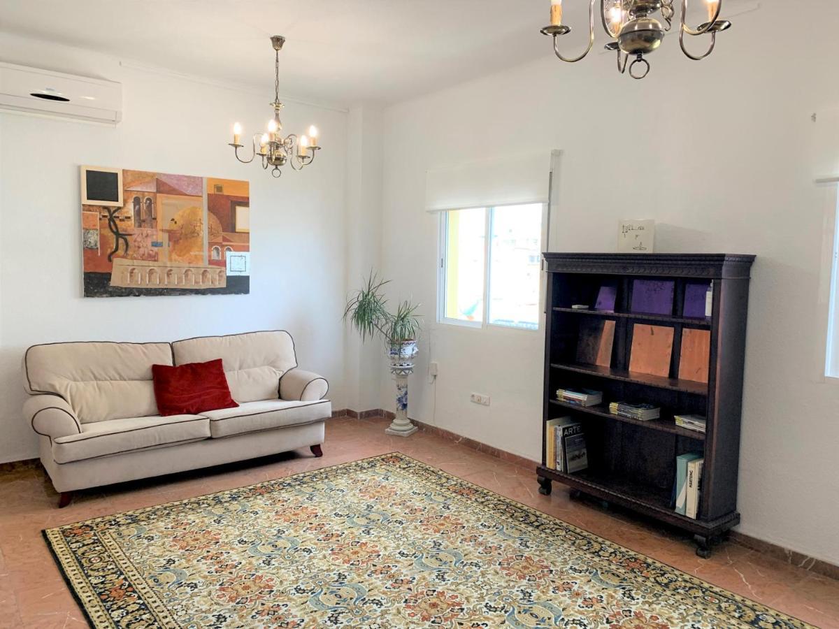 Wide And Traditional- 2Bd 1Bth- Gavidia Sevilla Buitenkant foto